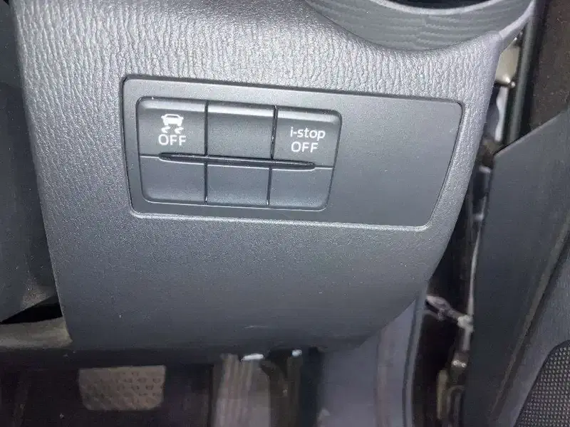 MAZDA DEMIO 13S Image 5