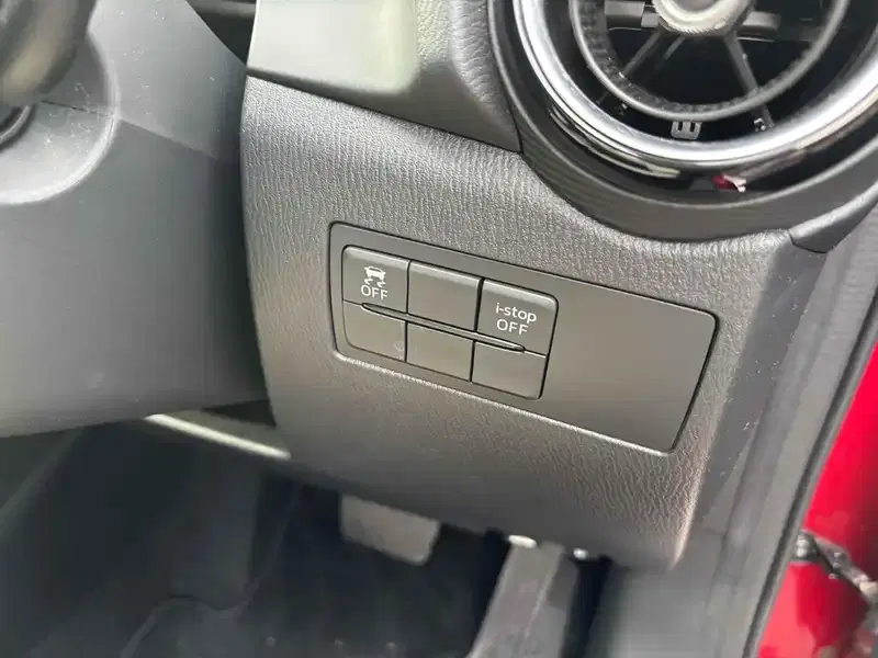 MAZDA DEMIO 13S_L PACKAGE Image 6
