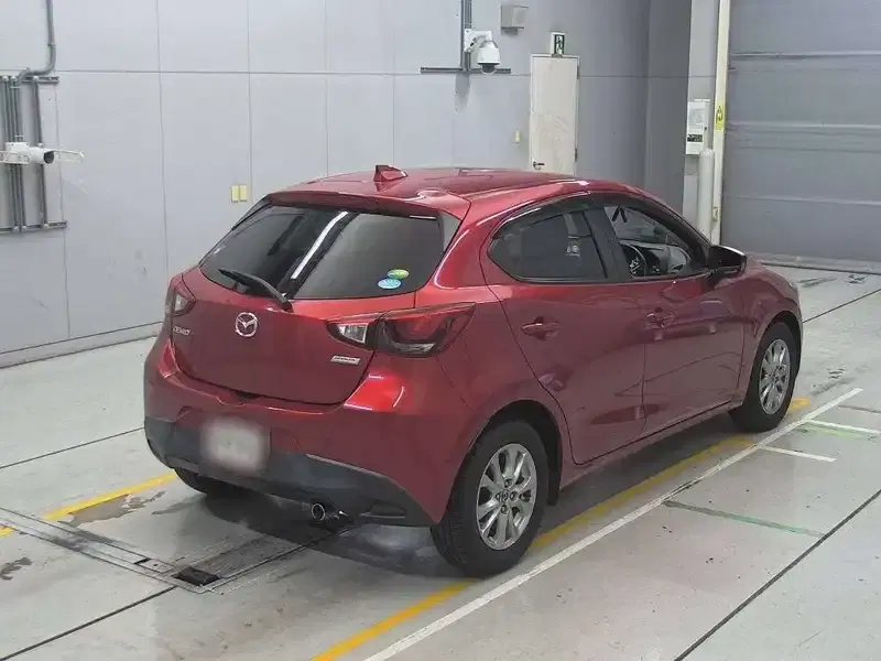 MAZDA DEMIO 13 S TOURING Image 4