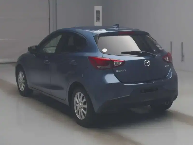 MAZDA DEMIO 13 S TOURING Image 5