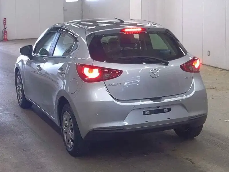 MAZDA 2 15S Image 2