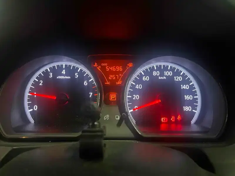 NISSAN NOTE X EMERGENCY BRAKE PACKAGE Image 26