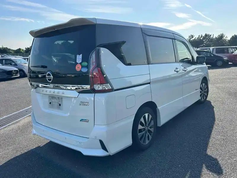NISSAN SERENA HIGHWAY STAR Image 2