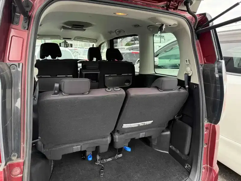 NISSAN SERENA HIGHWAY STAR V SMART PRO-PILOT Image 16