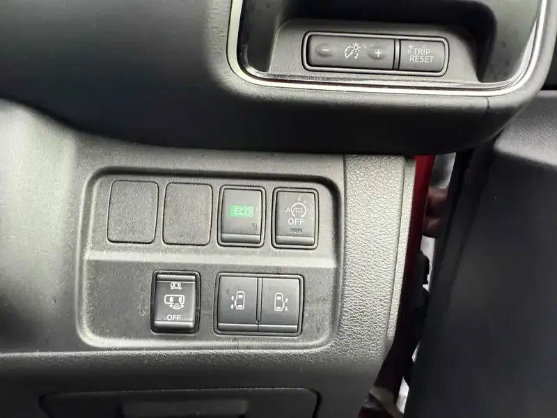 NISSAN SERENA HIGHWAY STAR V SMART PRO-PILOT Image 11