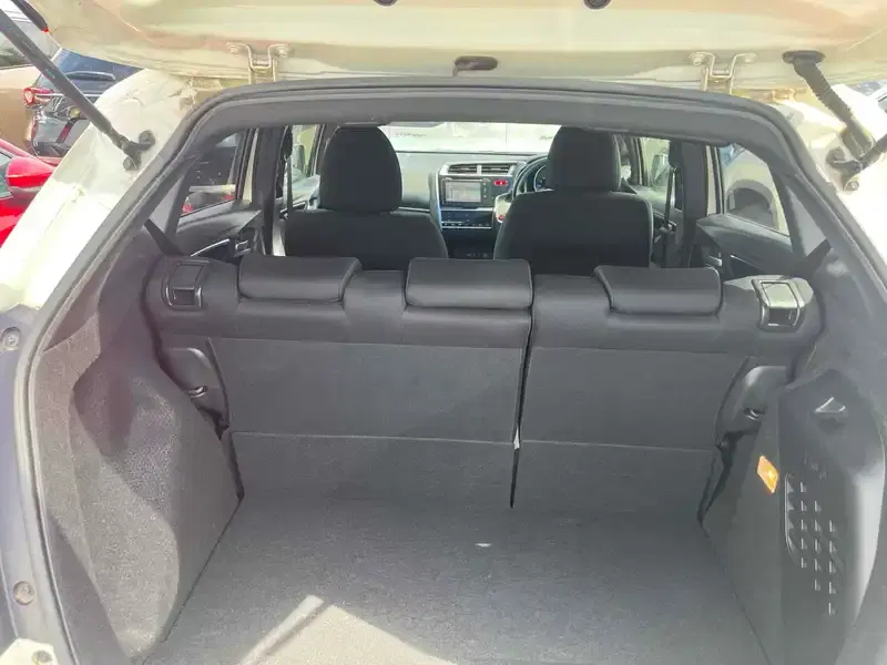 HONDA FIT HYBRID S PACKAGE Image 18