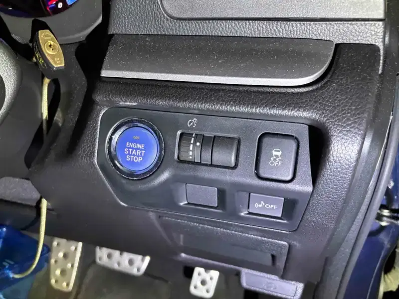 SUBARU IMPREZA XV HYBRID 4WD 2.0I-L EYESIGHT Image 6