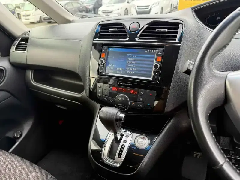 NISSAN SERENA HIGHWAY STAR S-HV ADVANCED SAFETY PACKAGE Image 7