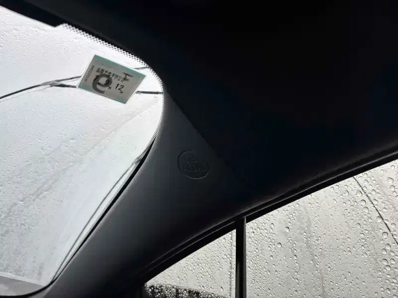 TOYOTA YARIS HYBRID X Image 12