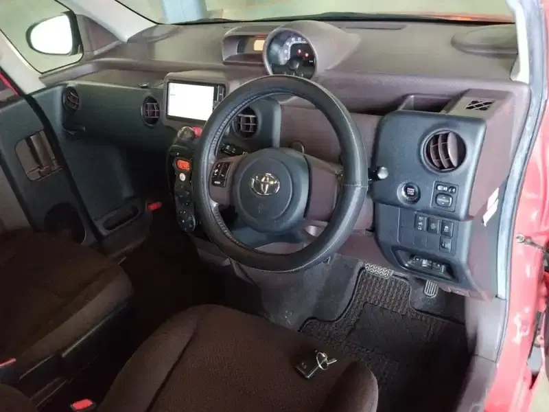 TOYOTA PORTE 4D G Image 5