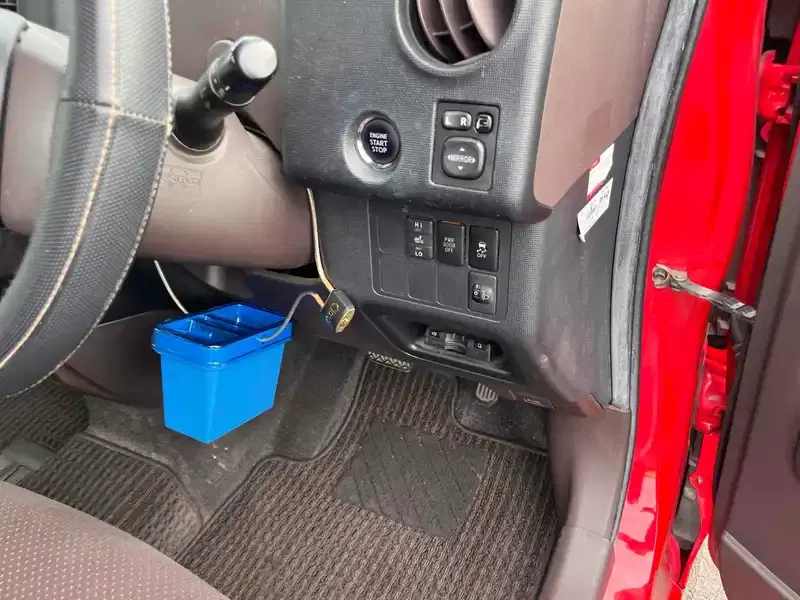 TOYOTA PORTE 4D G Image 10