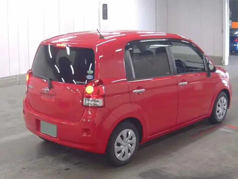 TOYOTA PORTE 4D G Image 7