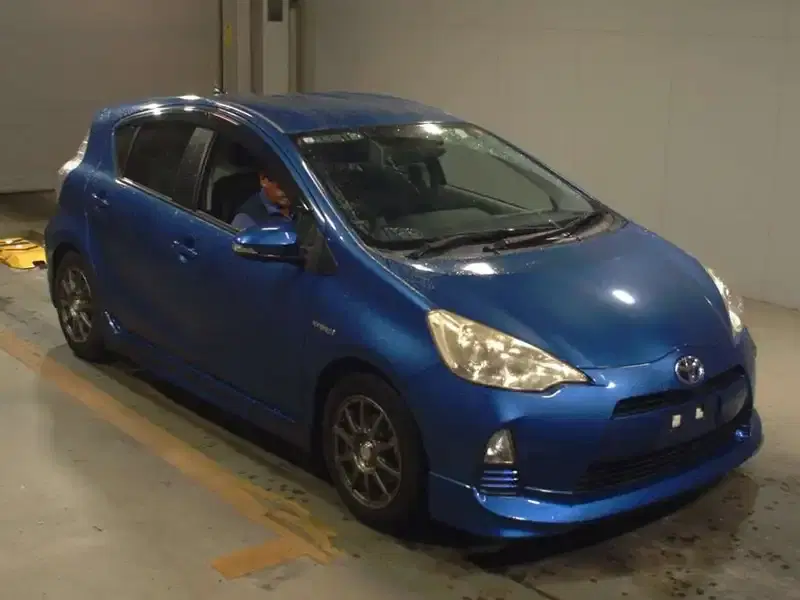 TOYOTA AQUA S BODYKITA Image 4