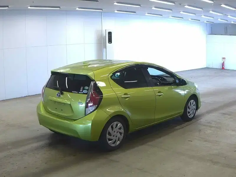 TOYOTA AQUA G BLACK SOFT LEATHER SELECTION Image 7