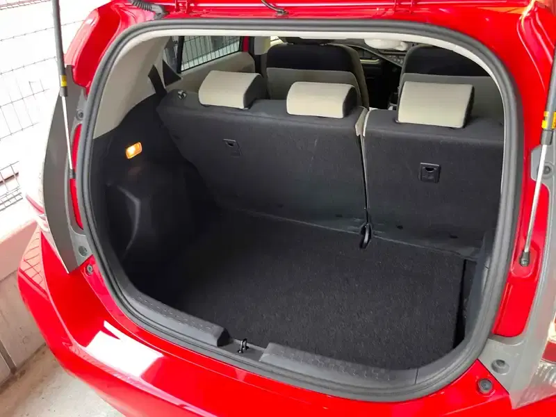 TOYOTA AQUA S Image 15