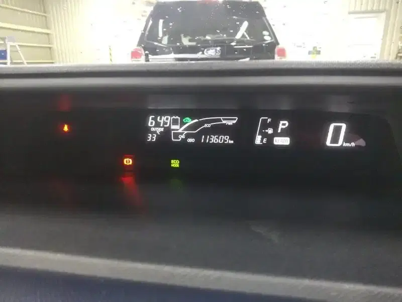 TOYOTA AQUA S Image 6