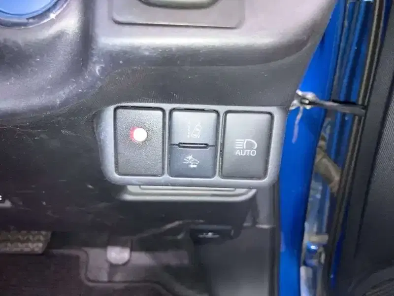 TOYOTA AQUA X-URBUN Image 9