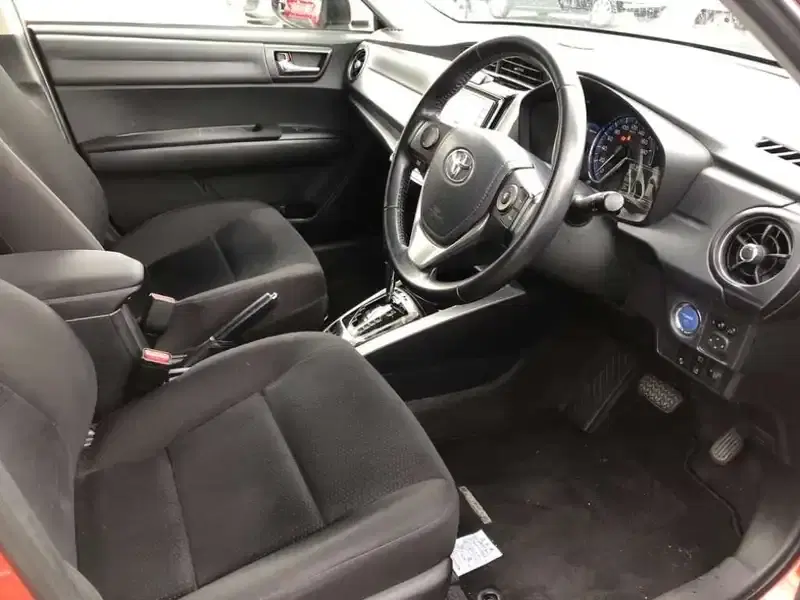 TOYOTA COROLLA FIELDER HYBRID G Image 5