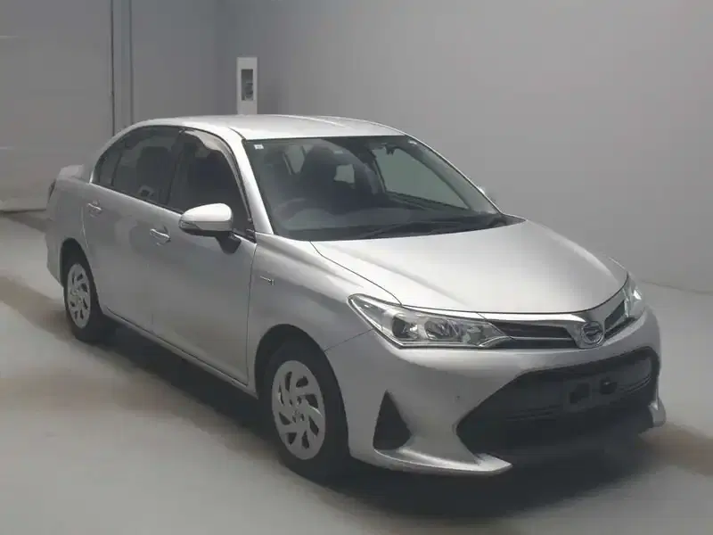 TOYOTA COROLLA AXIO HYBRID Image 6