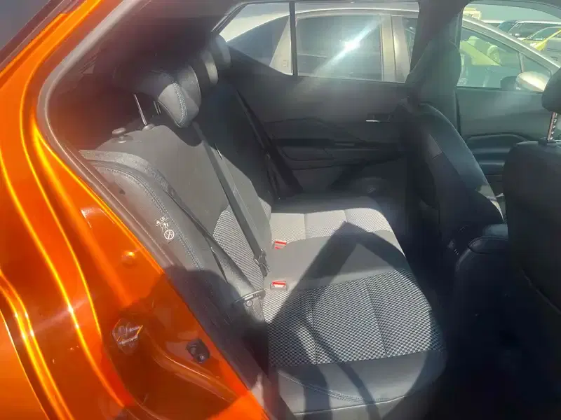 NISSAN KIX X Image 6
