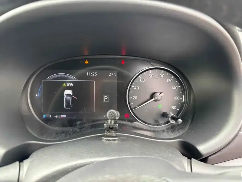 NISSAN KICKS 5D X Image 13