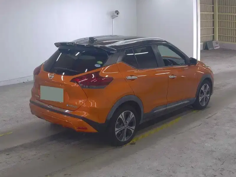 NISSAN KICKS 5D X Image 7
