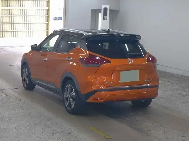 NISSAN KICKS 5D X Image 4
