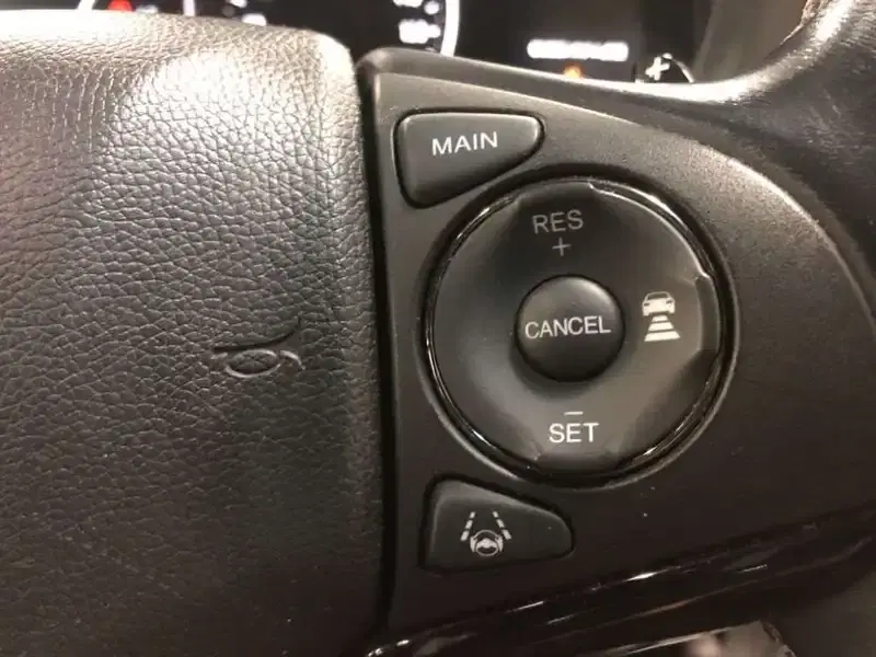 HONDA VEZEL HYBRID RS HONDA SENSING Image 10