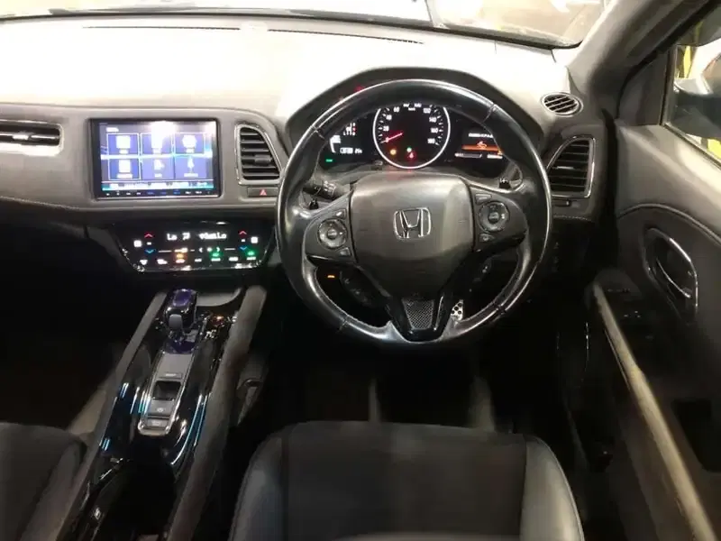 HONDA VEZEL HYBRID RS HONDA SENSING Image 8