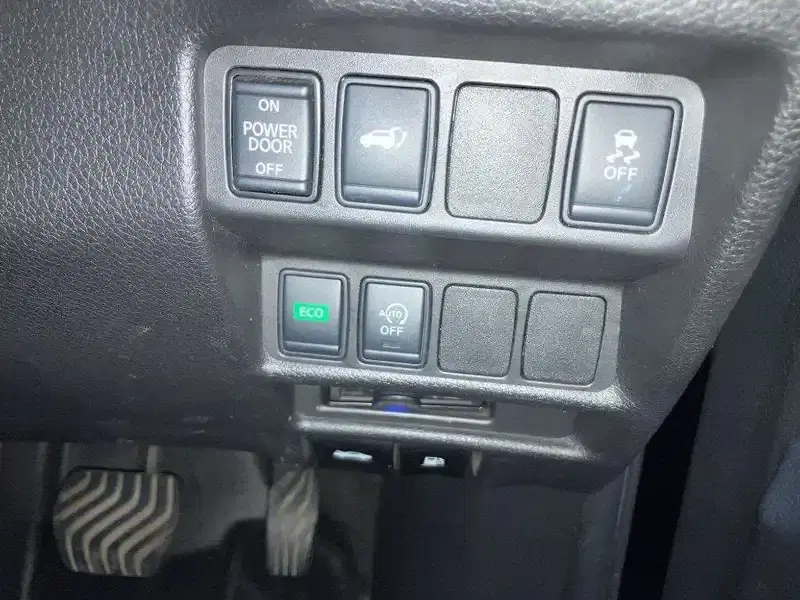 NISSAN XTRAIL 20X 2WD 5ST Image 9