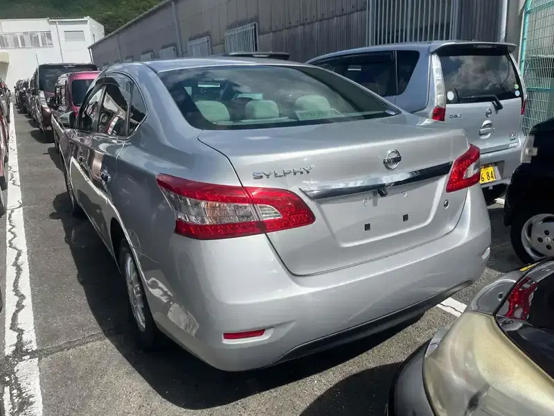 NISSAN SYLPHY X Image 2