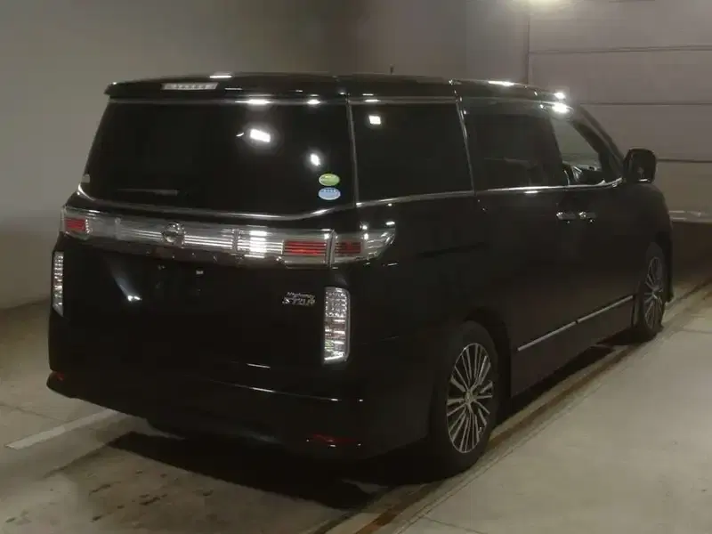 NISSAN ELGRAND 250 HIGHWAY STAR S Image 4