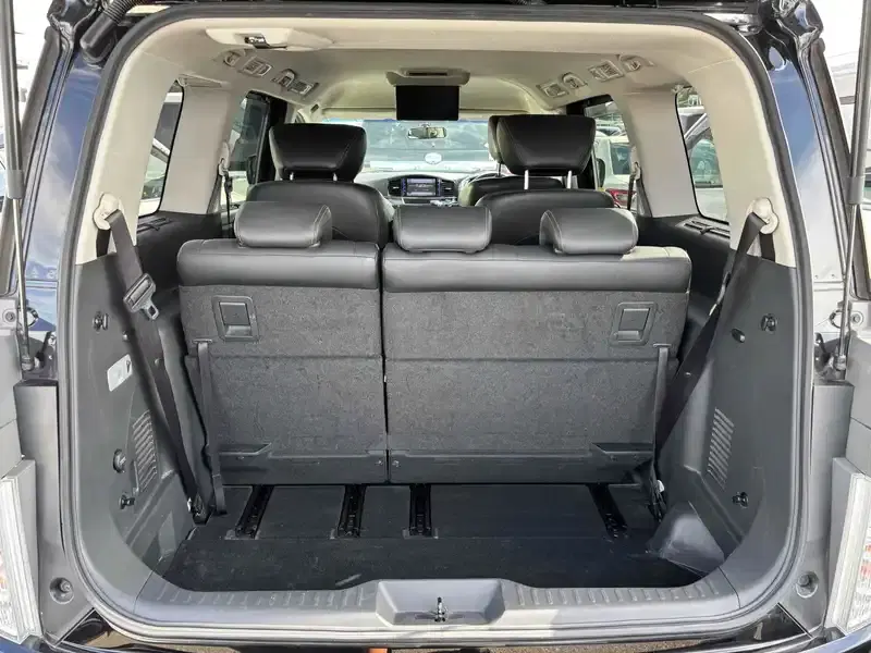 NISSAN ELGRAND 250 HIGHWAY STAR S Image 28