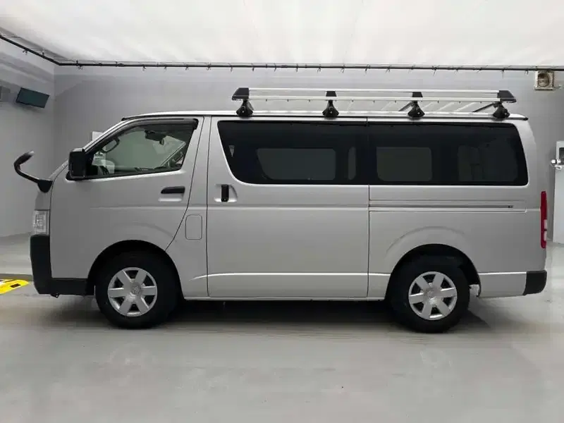 TOYOTA HIACE VAN LONGDX Image 6