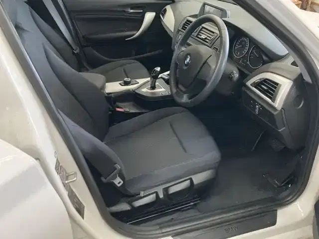 BMW 1 SERIES 116I Image 5