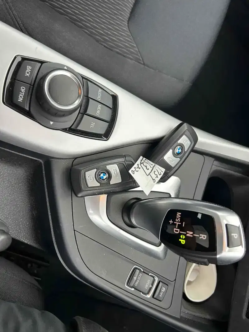BMW 1 SERIES 116I Image 10