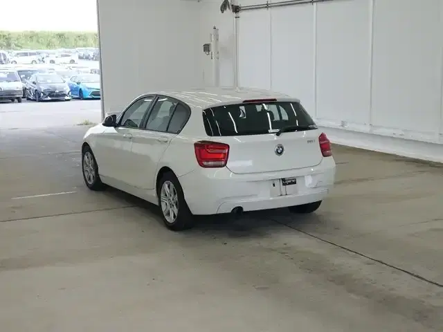 BMW 1 SERIES 116I Image 4