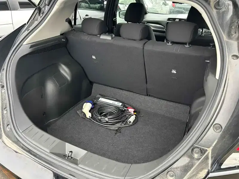 NISSAN LEAF X V SELECTION Image 17