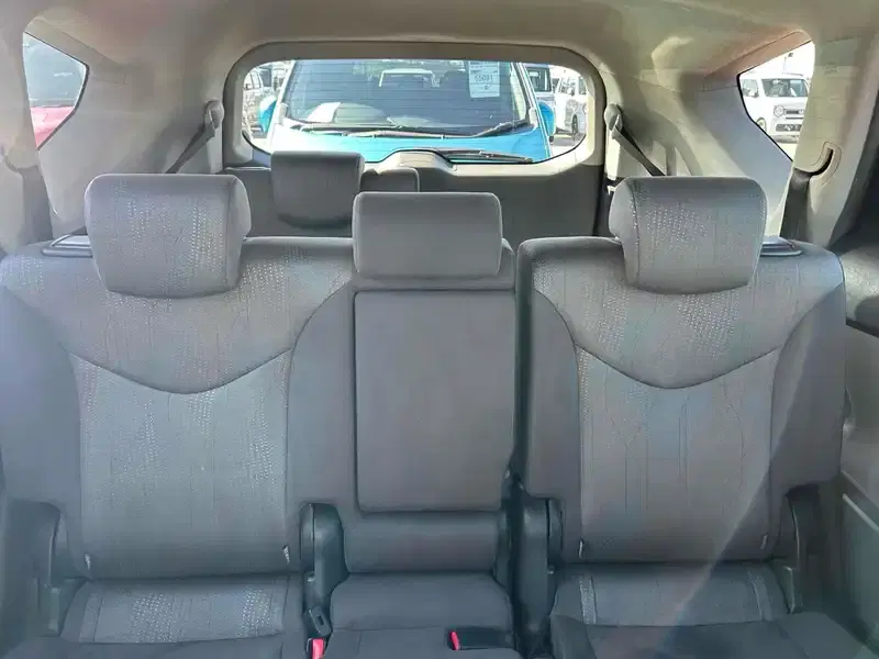 TOYOTA PRIUS ALPHA G 7SEATER Image 13