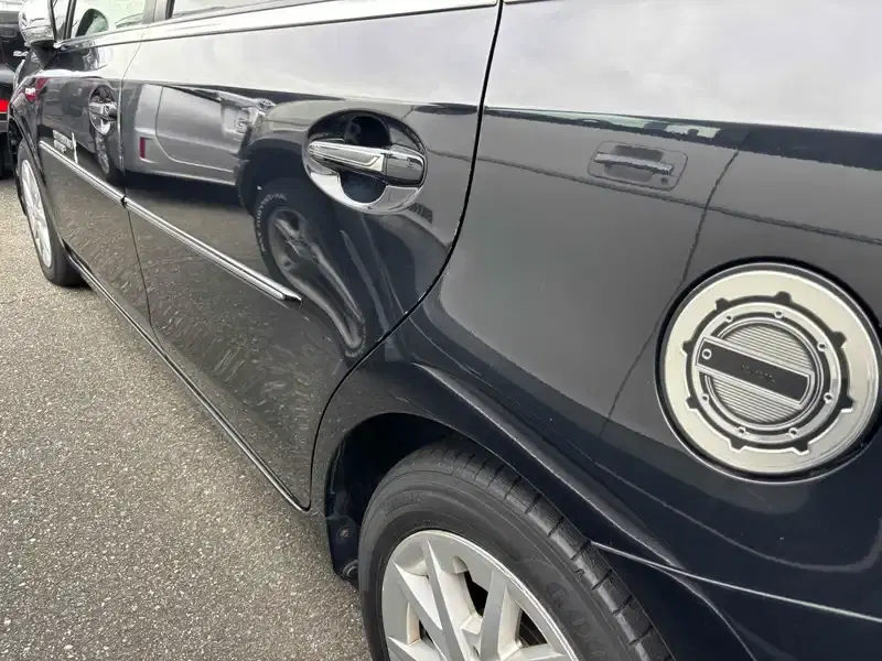 TOYOTA PRIUS ALPHA S Image 16