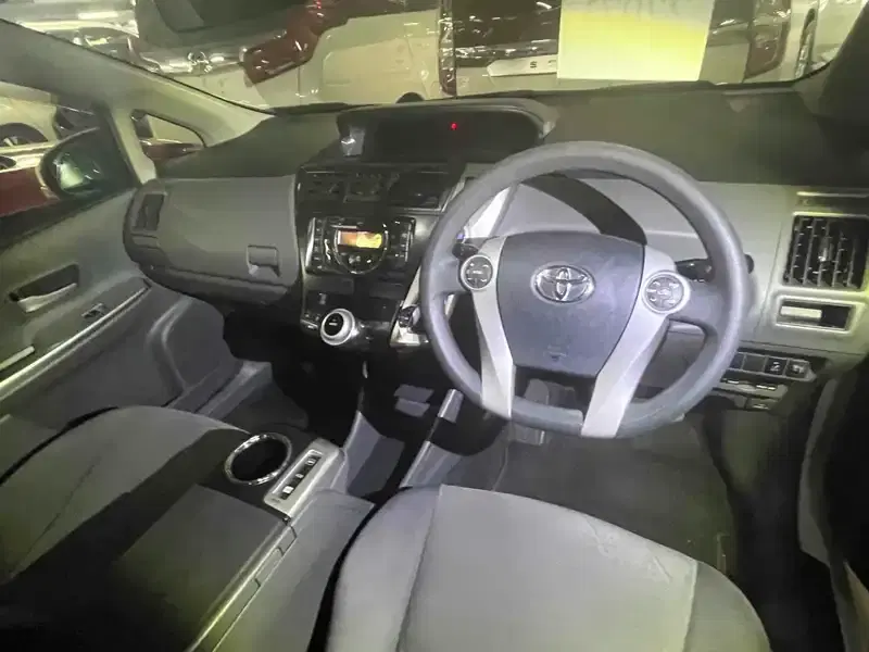 TOYOTA PRIUS ALPHA S L SELECTION Image 14
