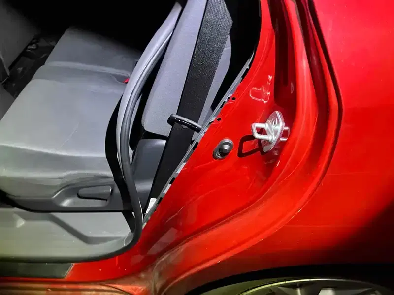 TOYOTA PRIUS ALPHA S Image 19