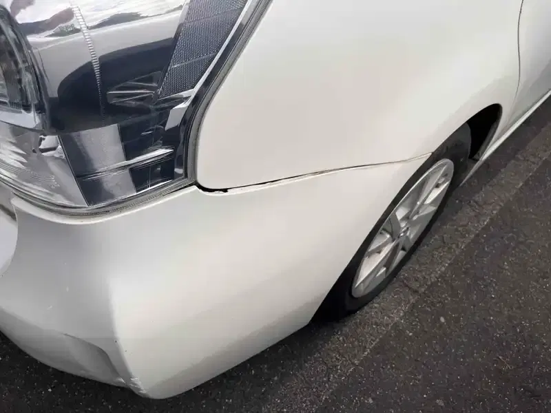 TOYOTA PRIUS ALPHA S Image 18