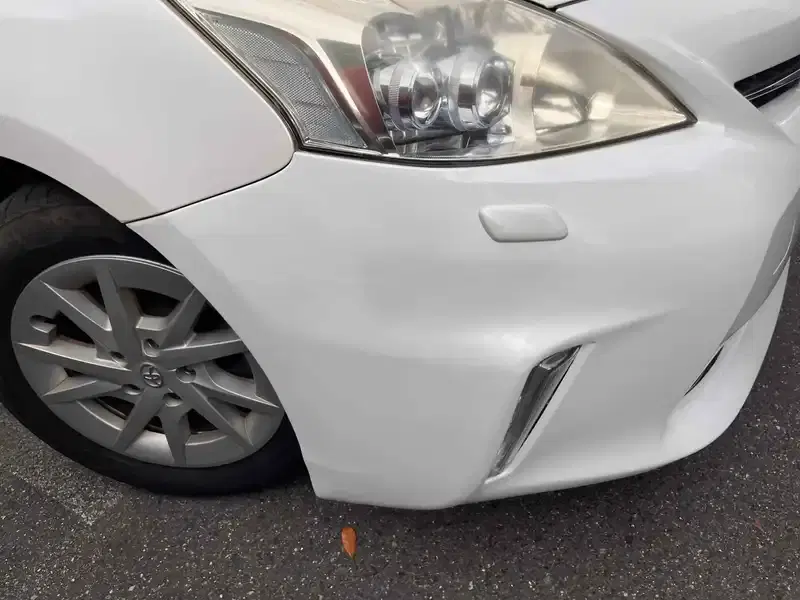 TOYOTA PRIUS ALPHA S Image 20