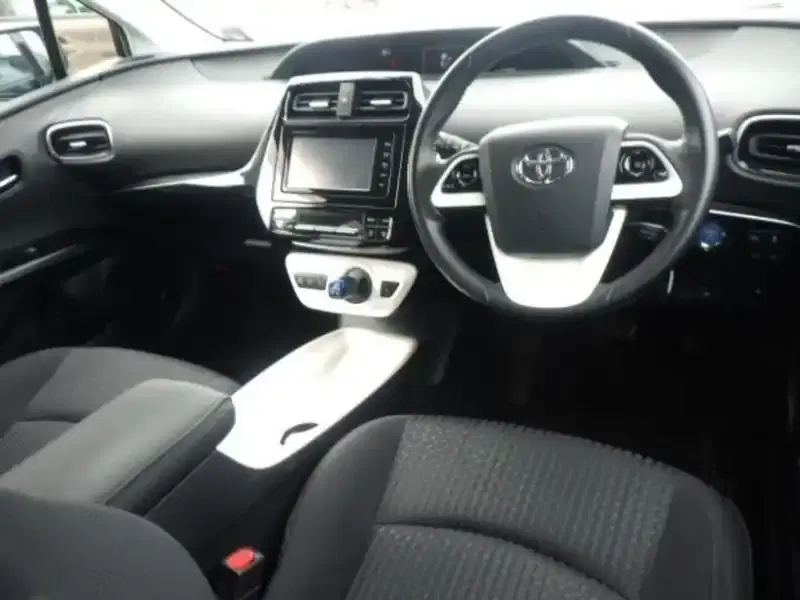 TOYOTA PRIUS A TSS Image 3