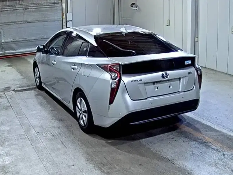 TOYOTA PRIUS A TSS Image 2