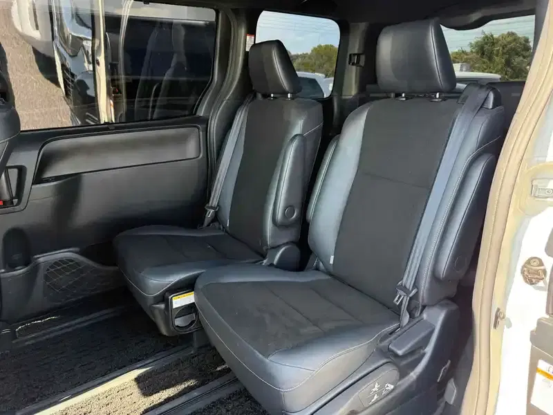 TOYOTA NOAH HV SI WXB Image 11