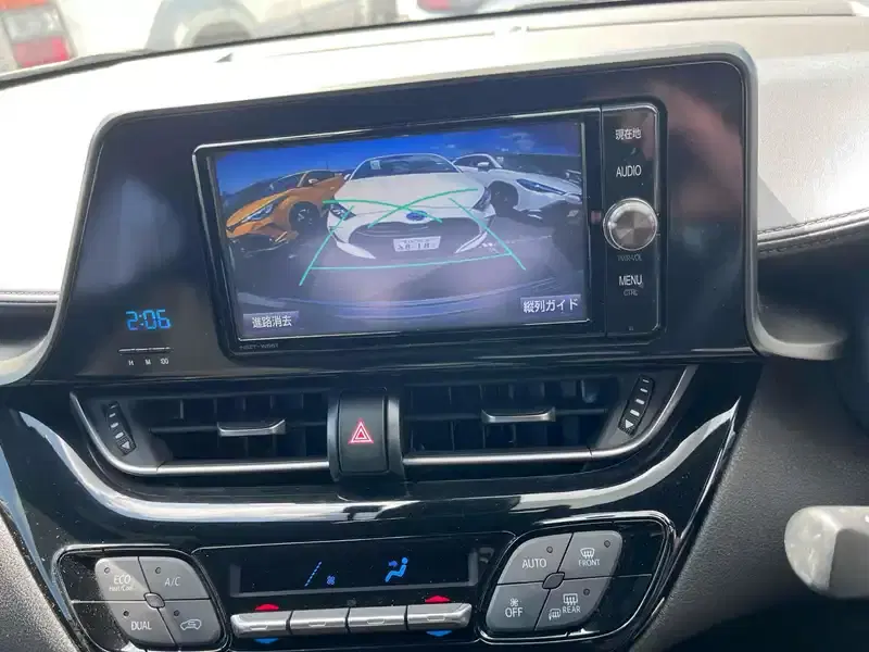 TOYOTA C-HR S Image 13