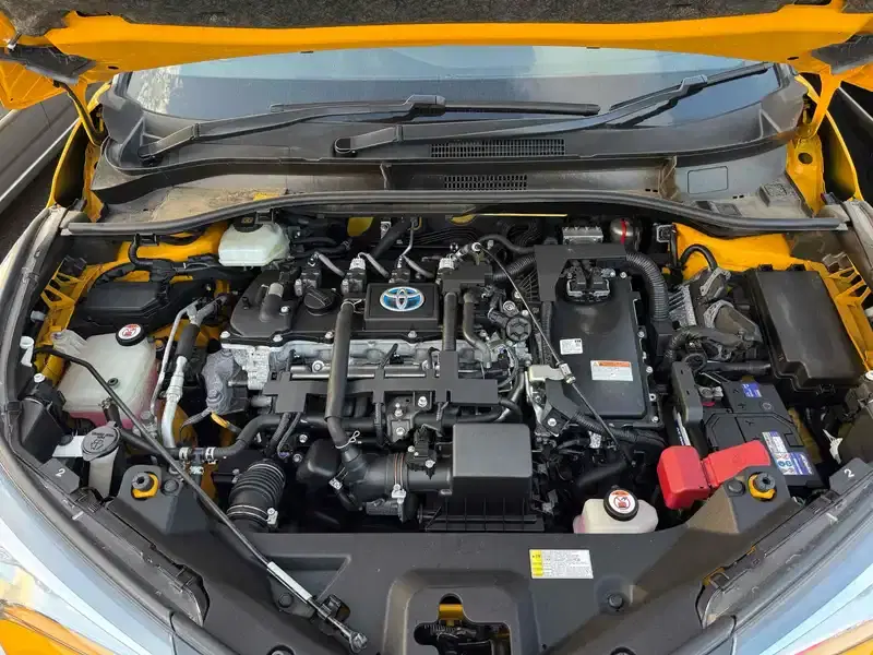TOYOTA C-HR S Image 9