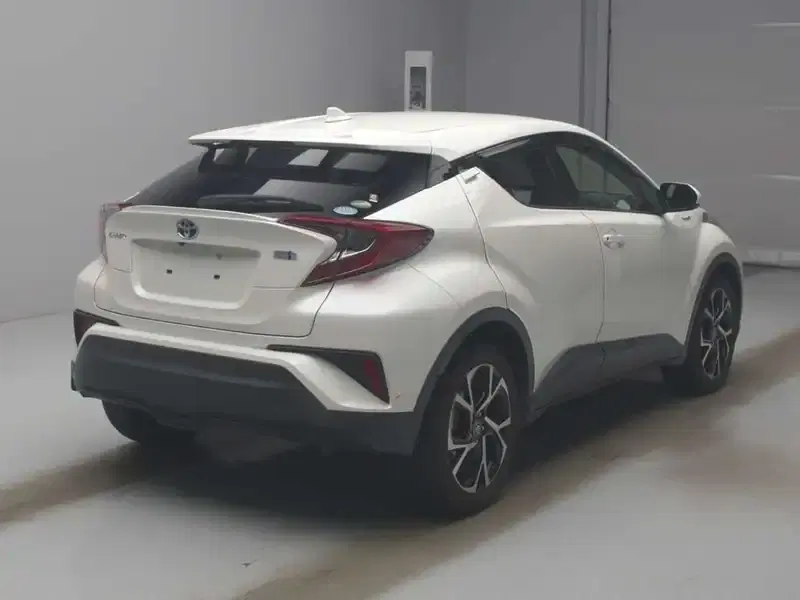 TOYOTA C-HR G Image 4